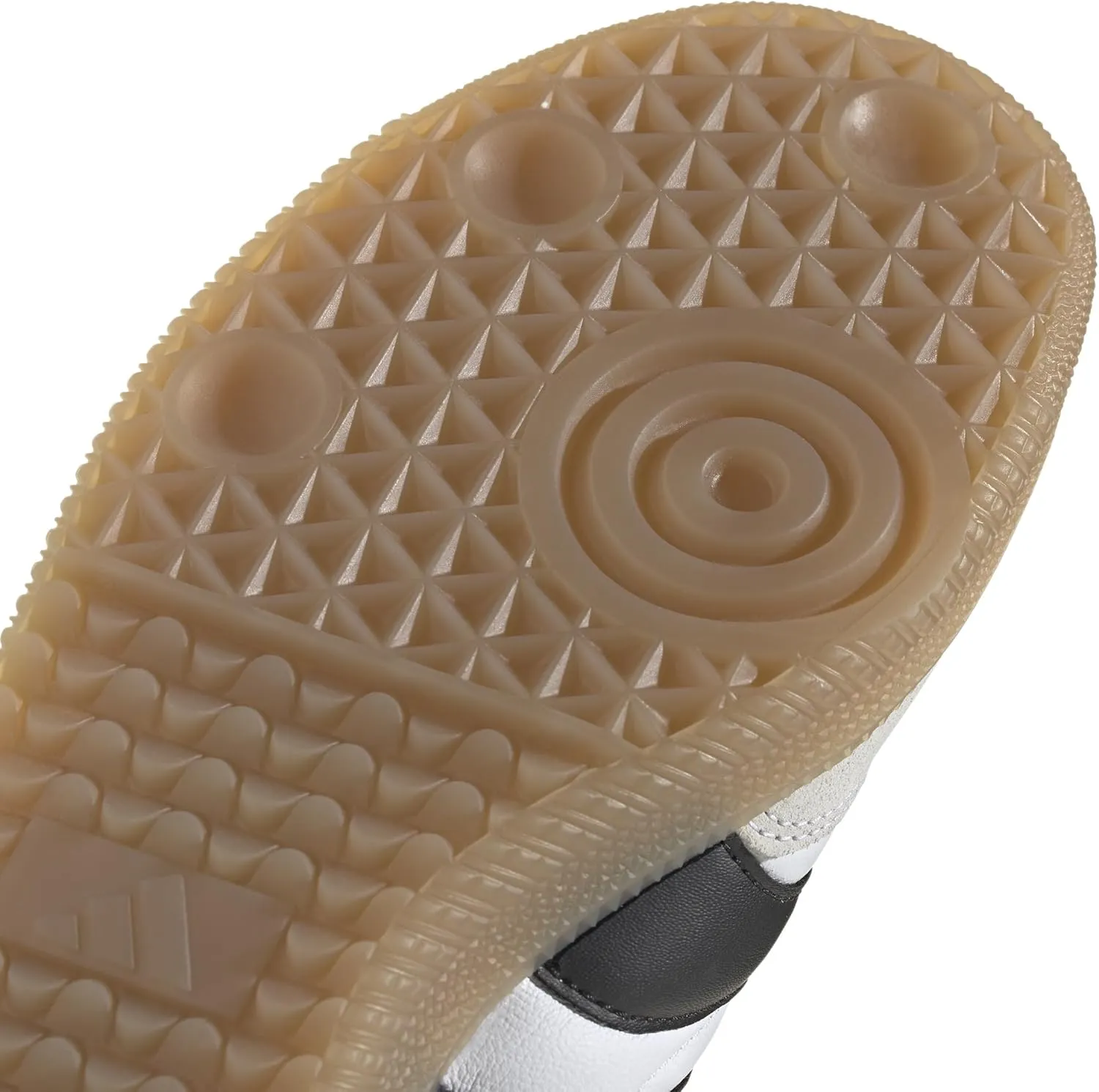 adidas Unisex Adult Freestyle Indoor Sneaker