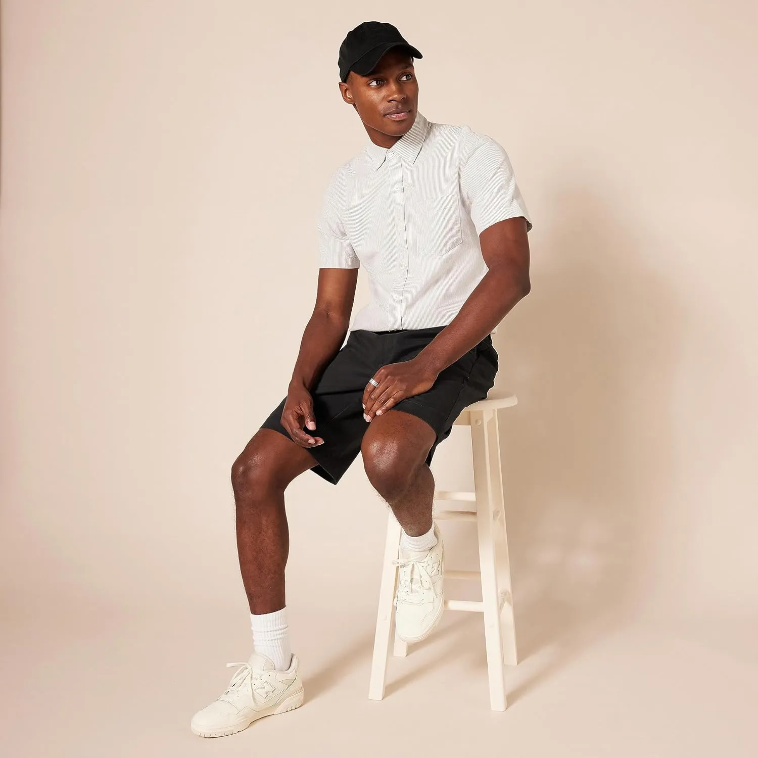Amazon Essentials Men's Classic-Fit 9" Chino Short