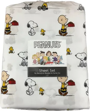 Berkshire Peanuts Sheet Set (White - Charlie Carrying Red Dog Bowl, Full)