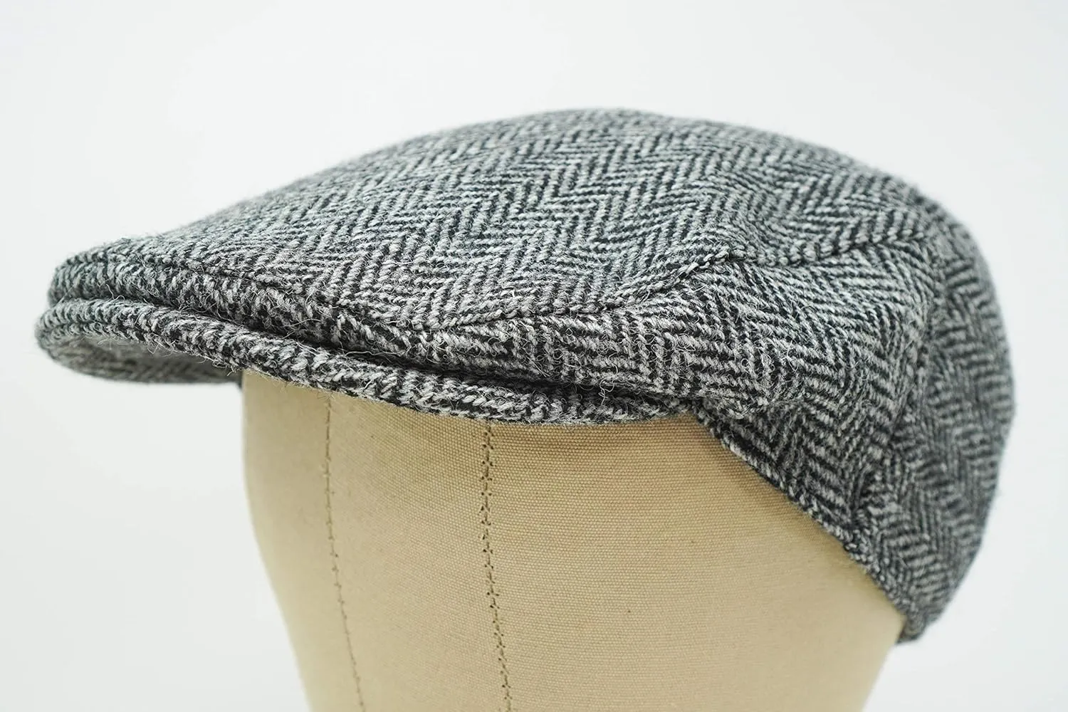 Borges & Scott Nevis Flat Cap - 100% Handwoven Wool – Harris Tweed – Water Resistant