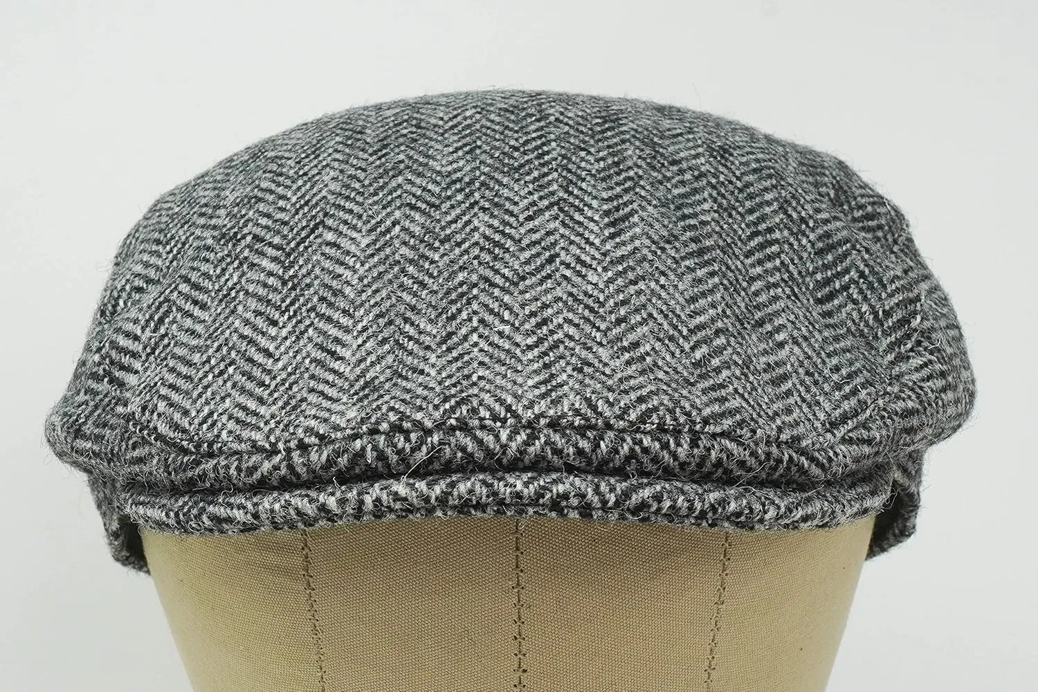 Borges & Scott Nevis Flat Cap - 100% Handwoven Wool – Harris Tweed – Water Resistant