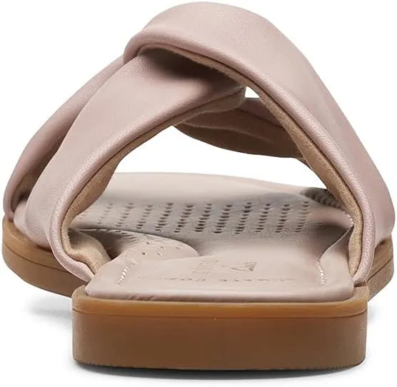Clarks Women's Reyna Twist Flat Sandal
