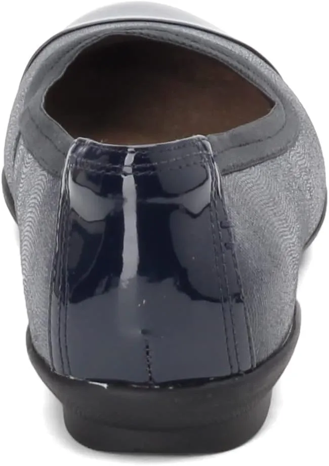 Clarks Women's Sara Orchid Ballet Flat