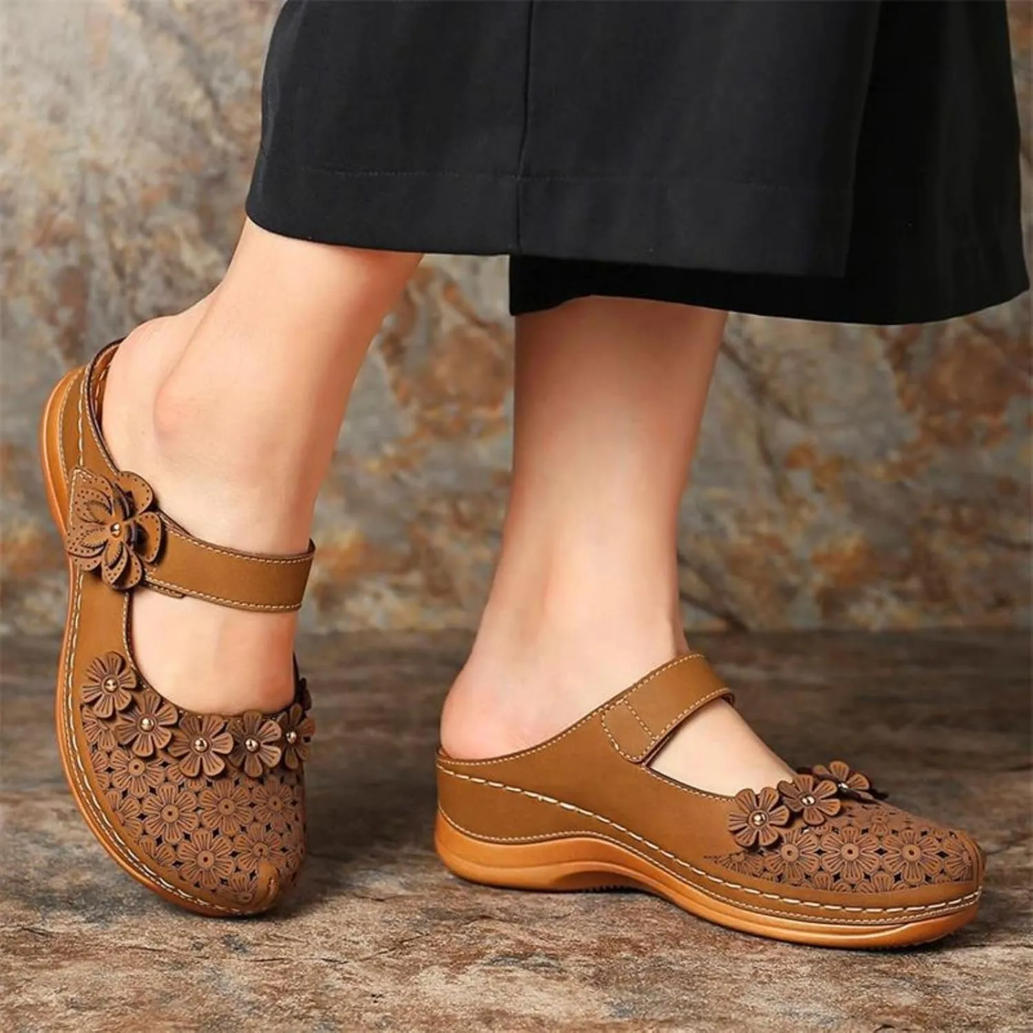 Clogs for Women Dressy Summer Closed Toe Wedge Sandals Casual Walking Shoes Hollow Out Vintage Anti Slip Slippers Flower Design Slip On Shoes
