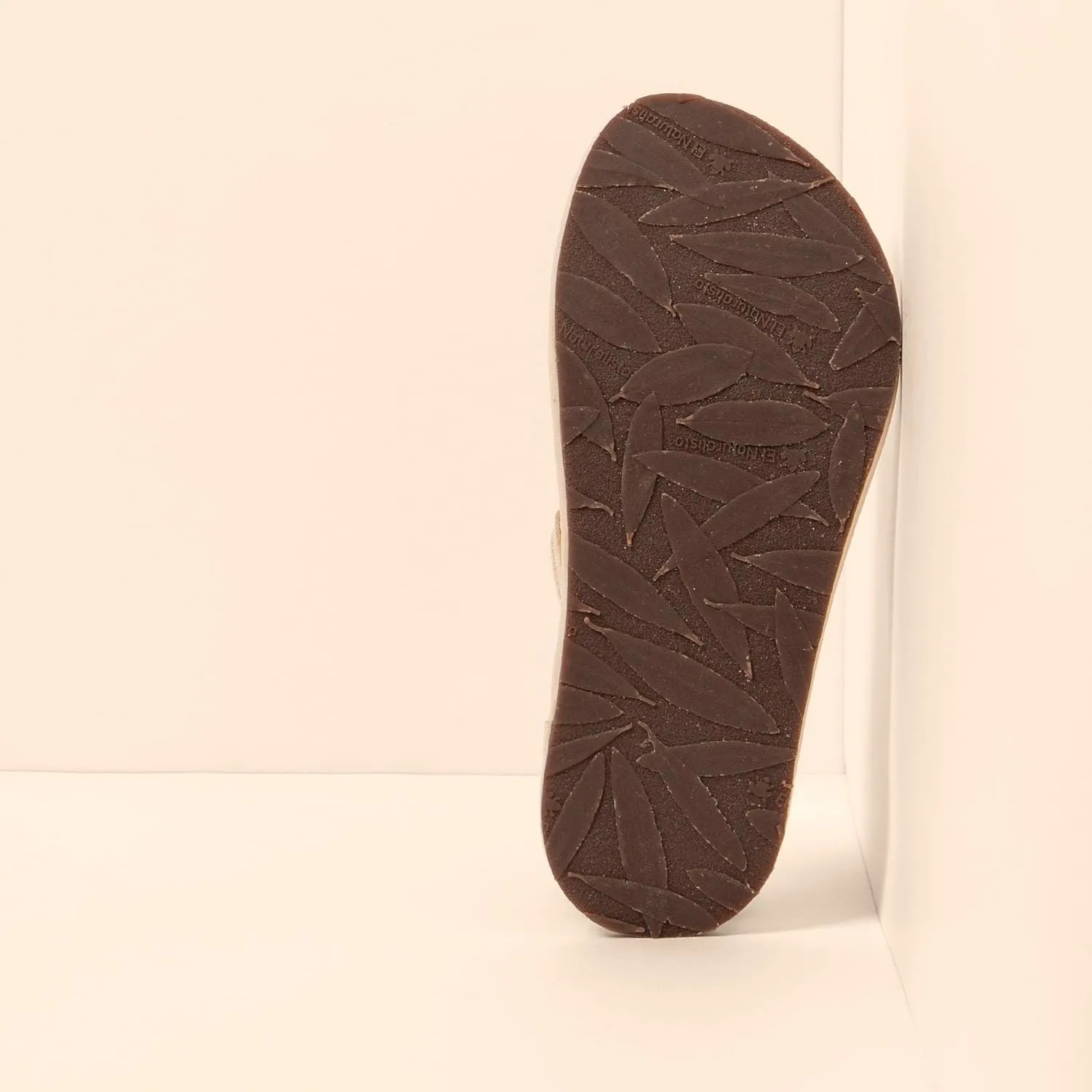 El Naturalista Women's Classic Flat Sandal
