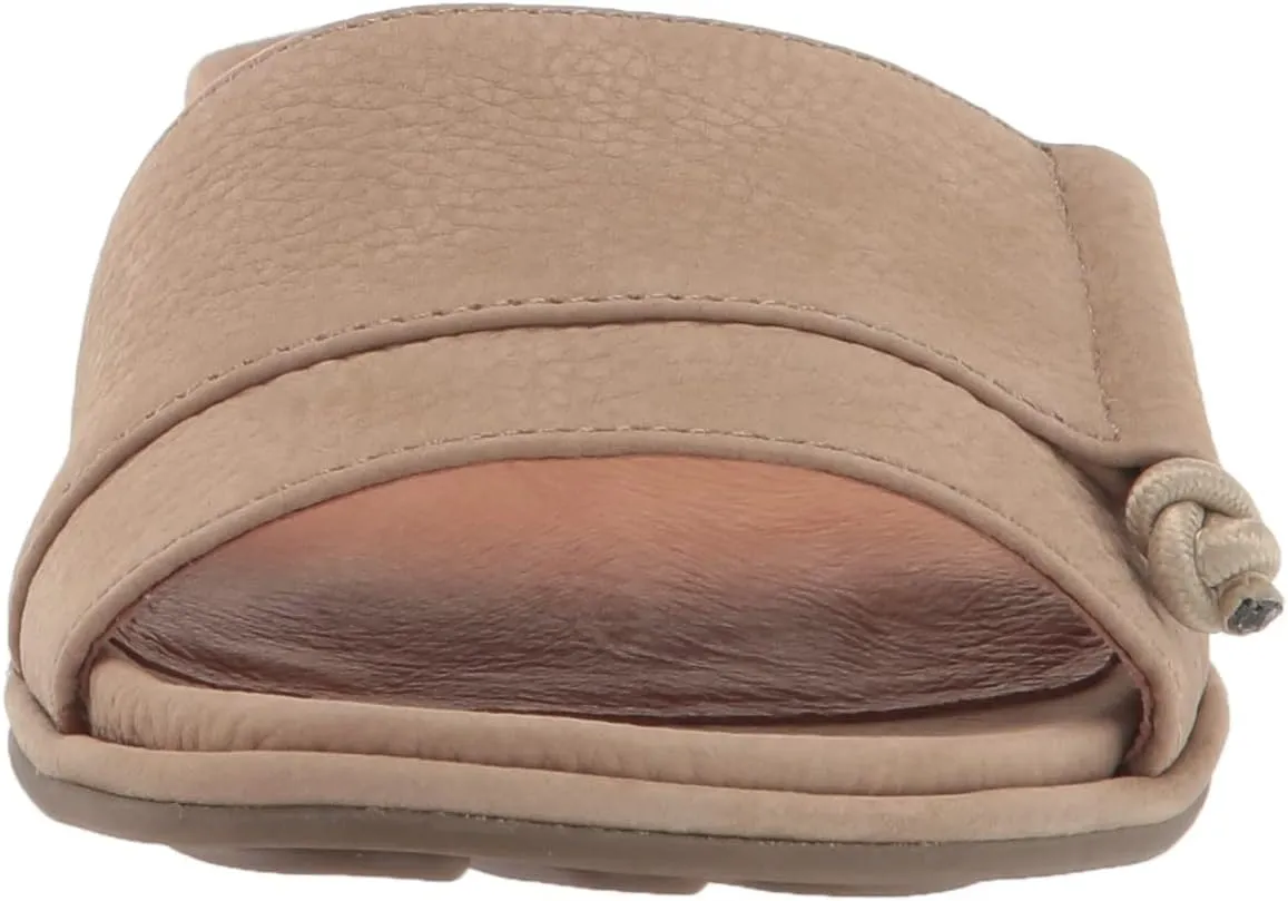 Gentle Souls by Kenneth Cole Women's Lark Slide Sandal