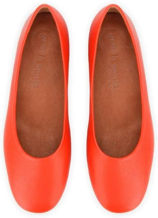 Gentle Souls by Kenneth Cole Women's Travel Ballet Flat