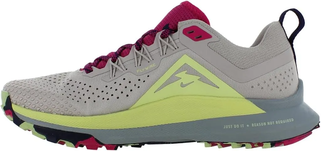Nike Women's Sneaker, 7