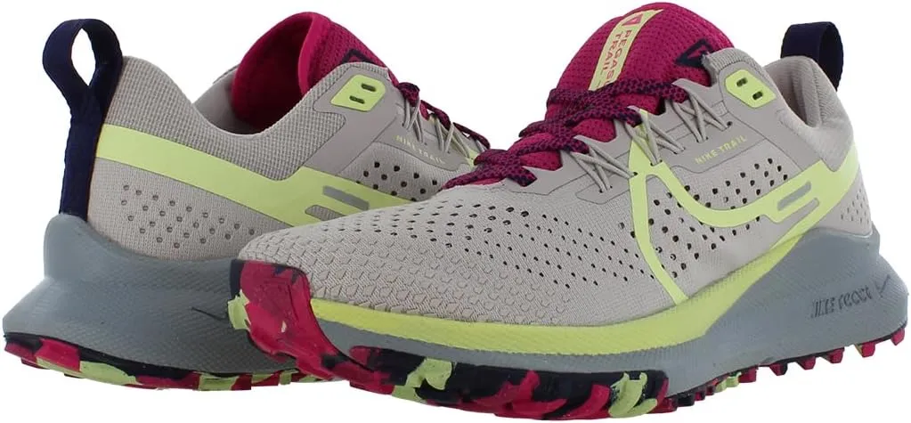 Nike Women's Sneaker, 7