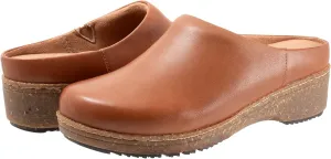 SoftWalk Women's Arvada Clog