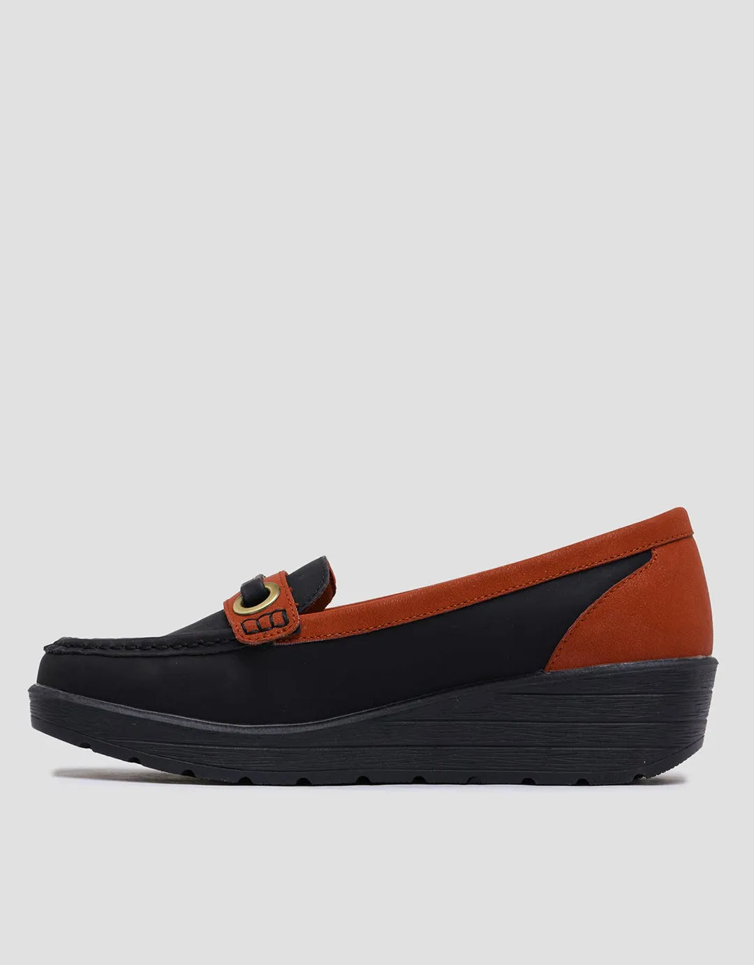Triset Classis Loafer Sepatu Wanita