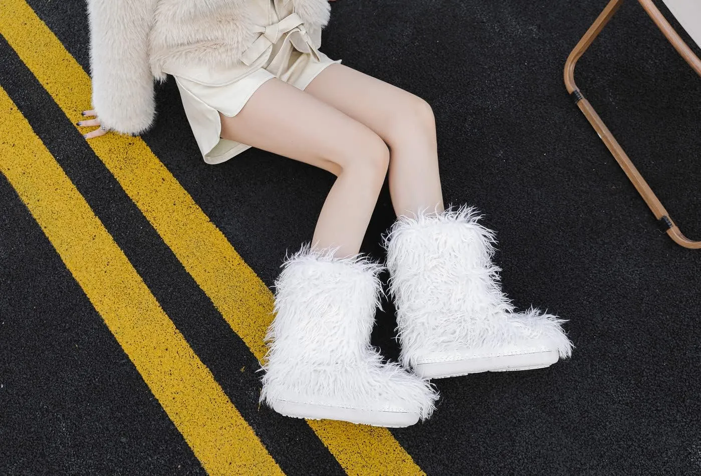 U-lite Women's Furry Fluffy Short Snow Boot Faux Fur Fuzz Moon Booties Mid-Calf Boots Warm Comfortable Outdoor Flat Shoes