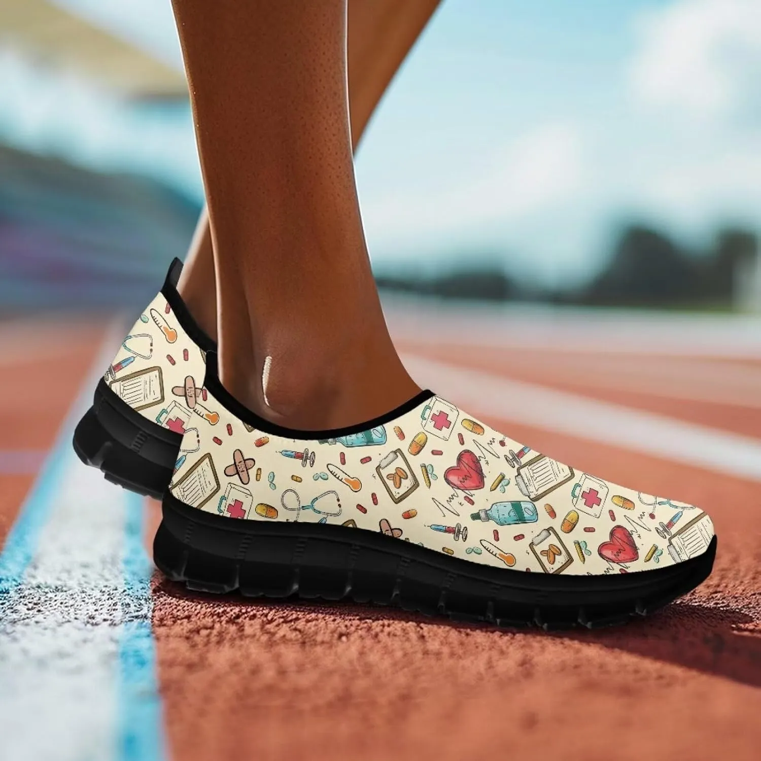 Women's Nurse Slip On Shoes Low-Cut Comfortable Casual Walking Flat Loafers Outdoor Non Slip Sports Running Sneakers