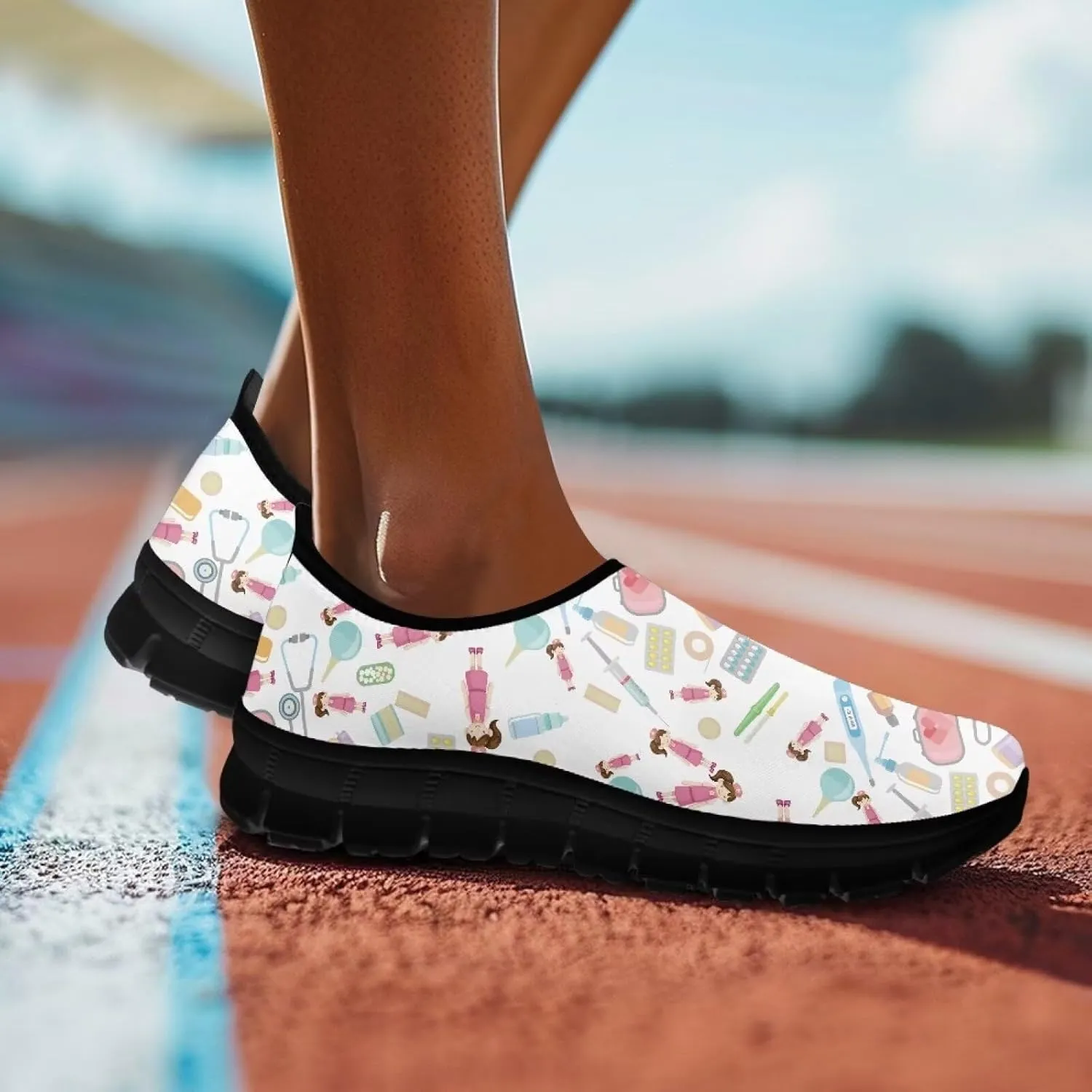 Women's Nurse Slip On Shoes Low-Cut Comfortable Casual Walking Flat Loafers Outdoor Non Slip Sports Running Sneakers