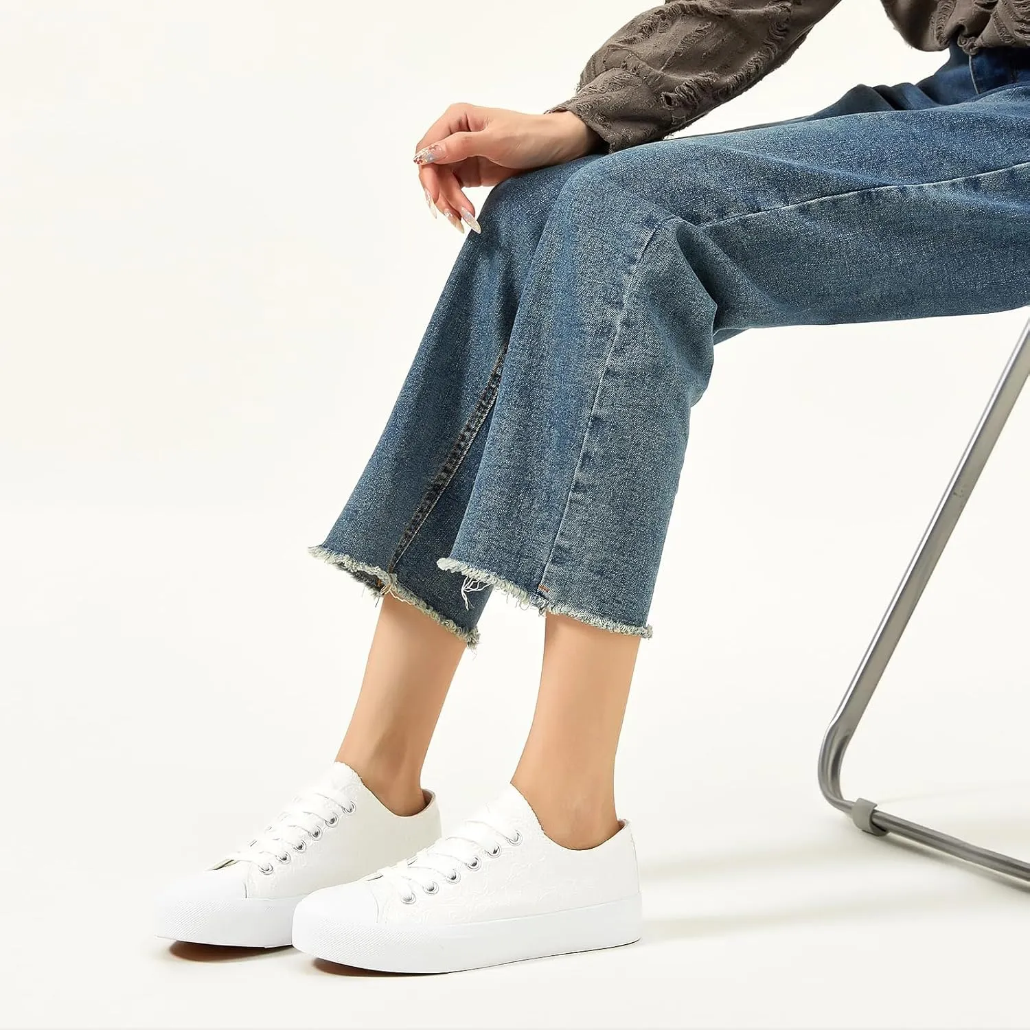 yageyan Womens White Tennis Shoes Low top Canvas Sneakers Women Fashion Shoes for Walking Casual Comfortable